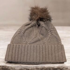Mitchie's wool hat Beannie with fox fur pom pom